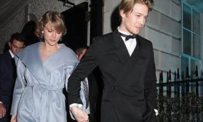 2 Hours Ago: Buzzing in Kansas City as Joe Alwyn Proposes to Taylor Swift with a $6.5 Million Ring—Right in Front of Travis Kelce. The British actor Joe Alwyn, Taylor Swift’s ex-boyfriend, surprised everyone—including Swift herself—by crashing her dinner date with Kansas City Chiefs star Travis Kelce and dropping to one knee with a $6.5 million engagement ring..MORE PHOTOS
